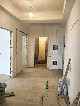 Satılır 3 otaqlı mənzil 130 m²