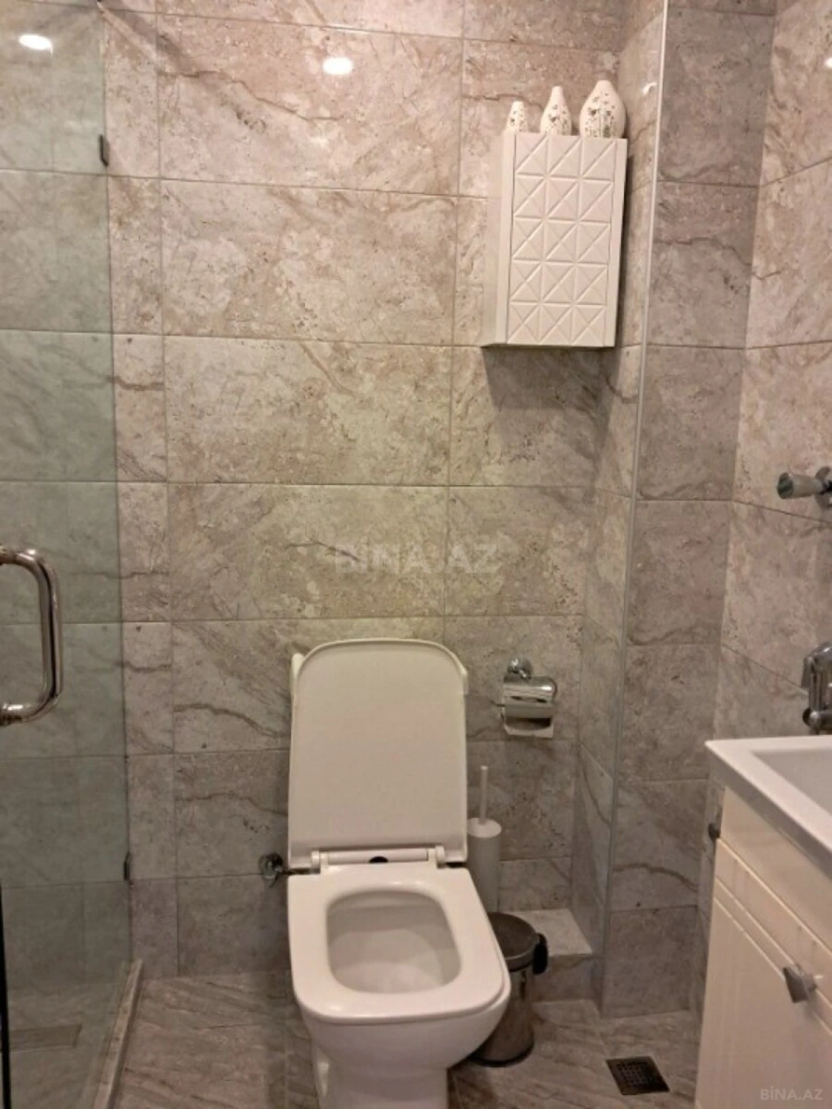 Satılır 2 otaqlı mənzil 75 m²