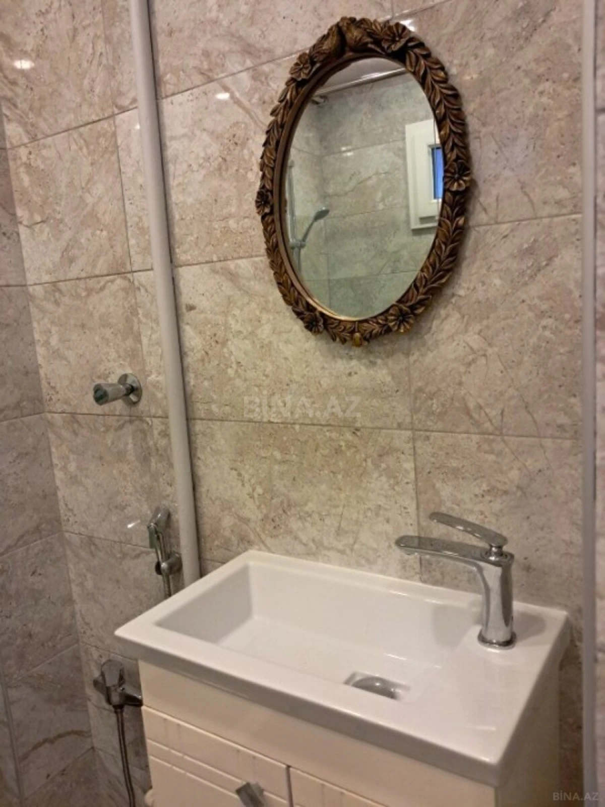 Satılır 2 otaqlı mənzil 75 m²