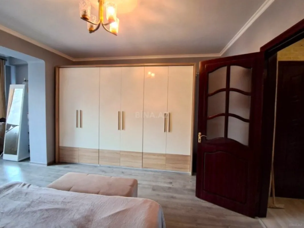 Satılır 2 otaqlı mənzil 75 m²