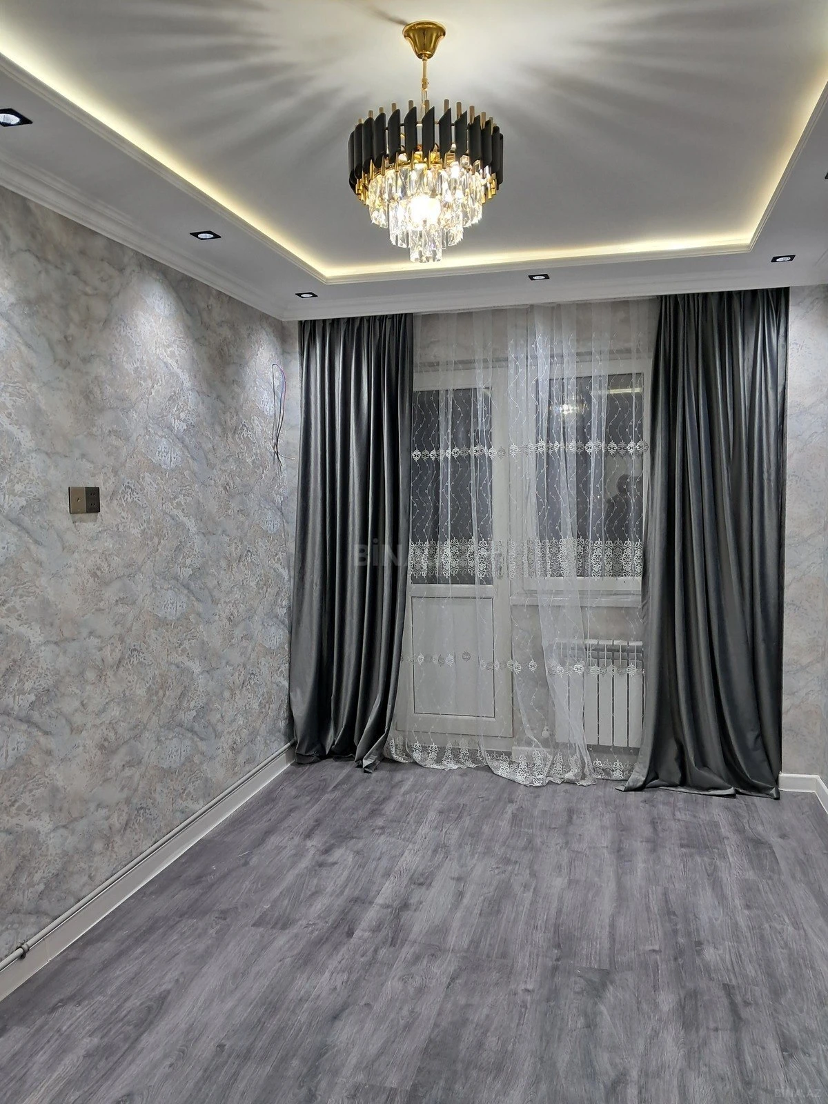 Satılır 2 otaqlı mənzil 74 m²