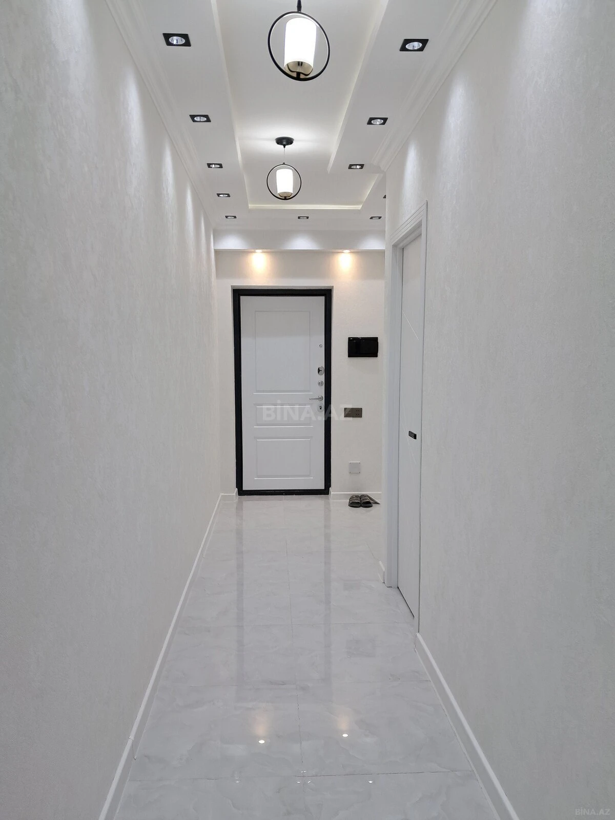 Satılır 2 otaqlı mənzil 74 m²