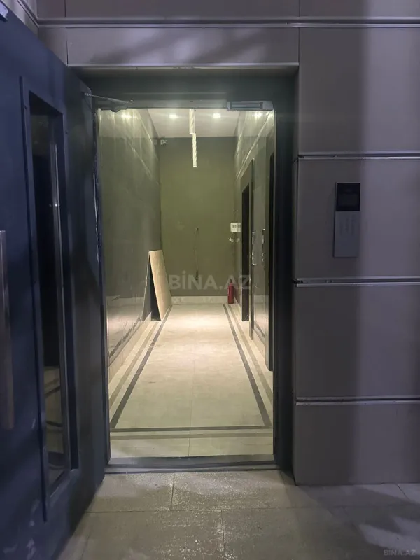 Satılır 1 otaqlı mənzil 66 m²