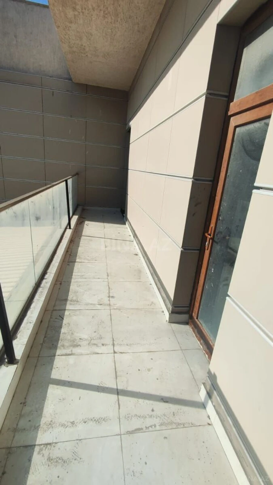 Satılır 1 otaqlı mənzil 66 m²