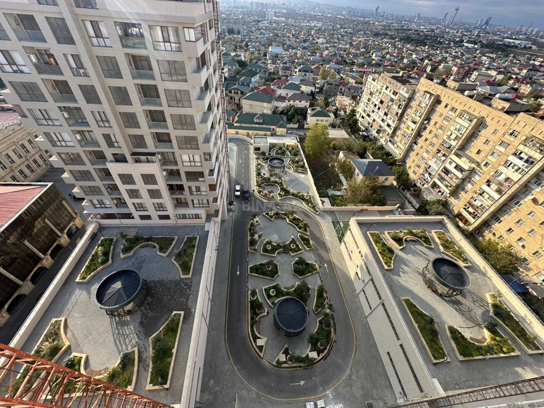 Satılır 1 otaqlı mənzil 66 m²