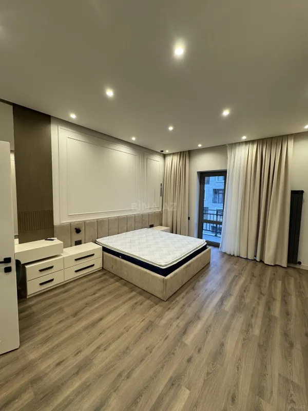 Kirayə verilir 3 otaqlı mənzil 160 m²