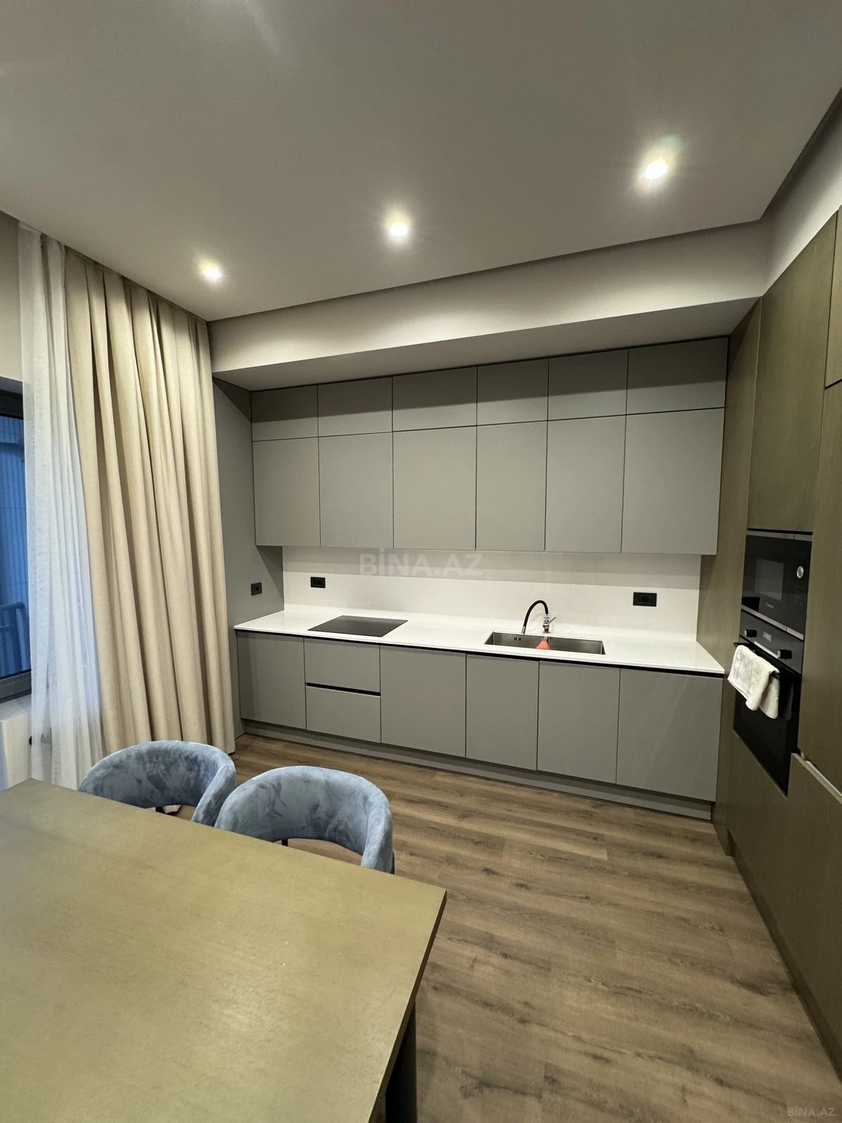 Kirayə verilir 3 otaqlı mənzil 160 m²