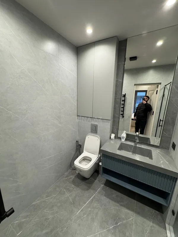 Kirayə verilir 3 otaqlı mənzil 160 m²