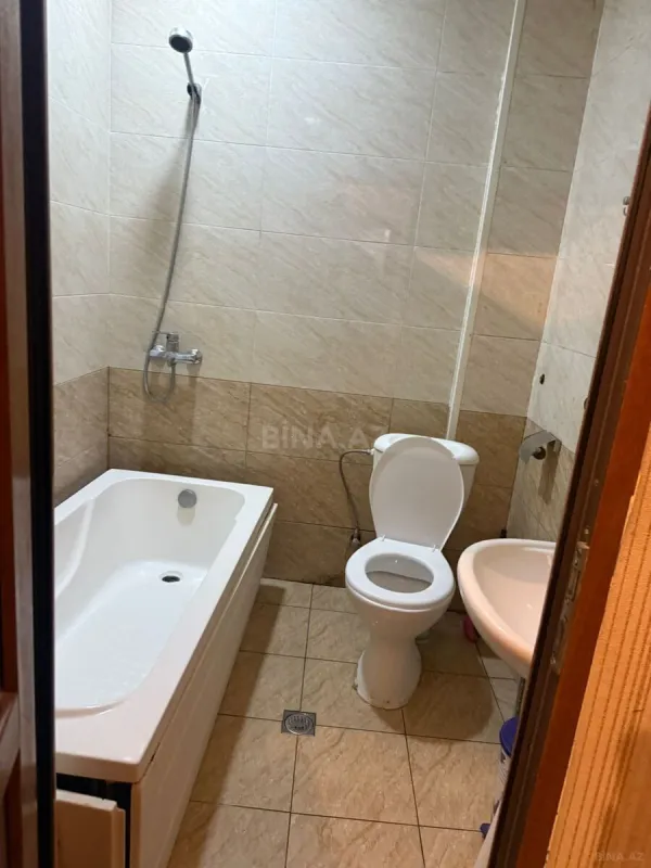 Kirayə verilir 2 otaqlı mənzil 65 m²