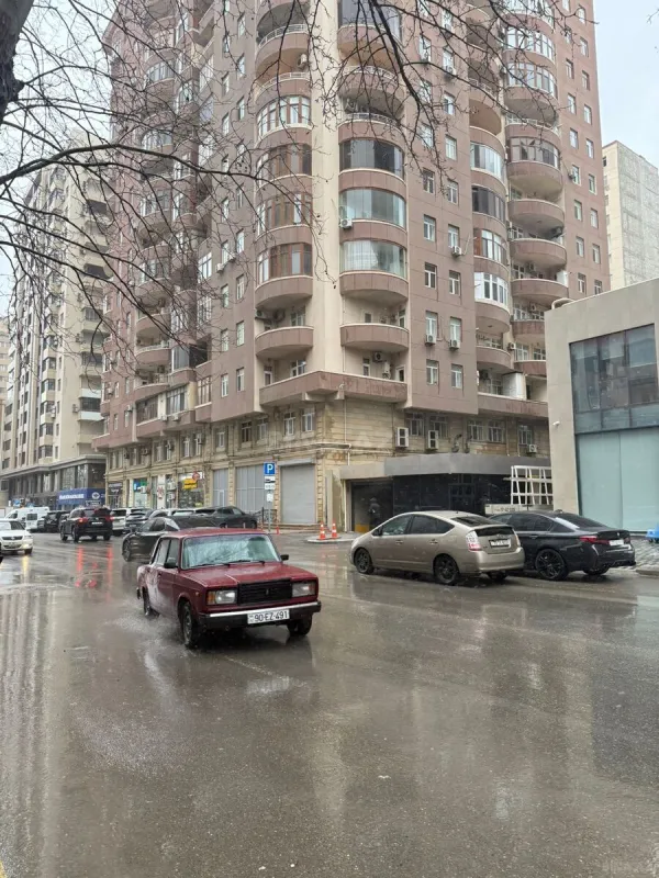 Kirayə verilir 9 otaqlı ofis 250 m²