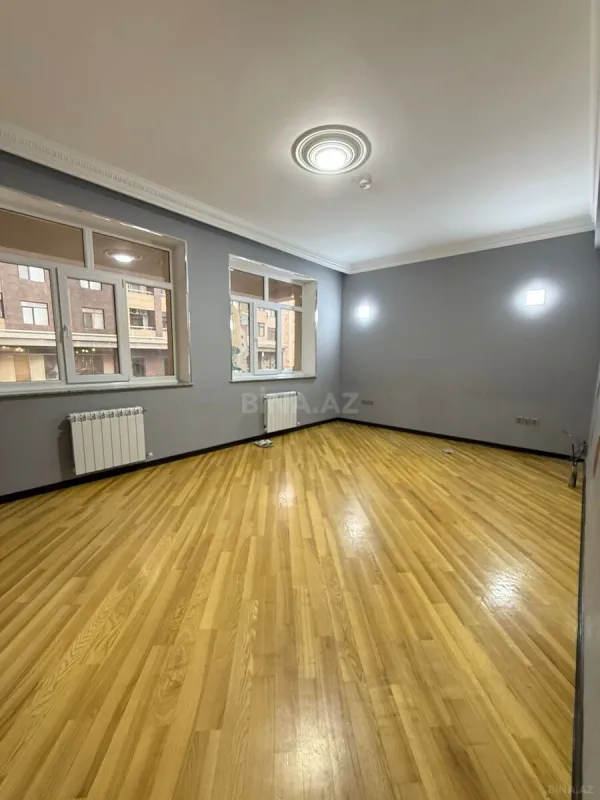 Kirayə verilir 9 otaqlı ofis 250 m²