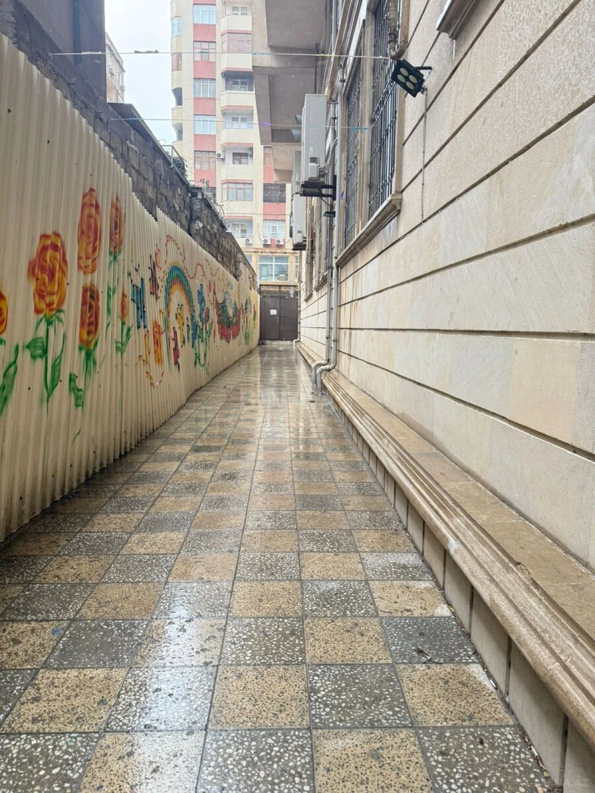 Kirayə verilir 9 otaqlı ofis 250 m²