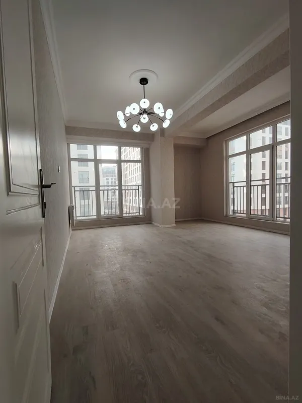 Satılır 3 otaqlı mənzil 99 m²