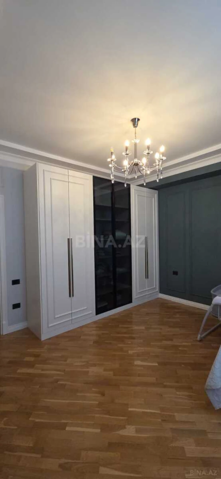 Satılır 3 otaqlı mənzil 125 m²