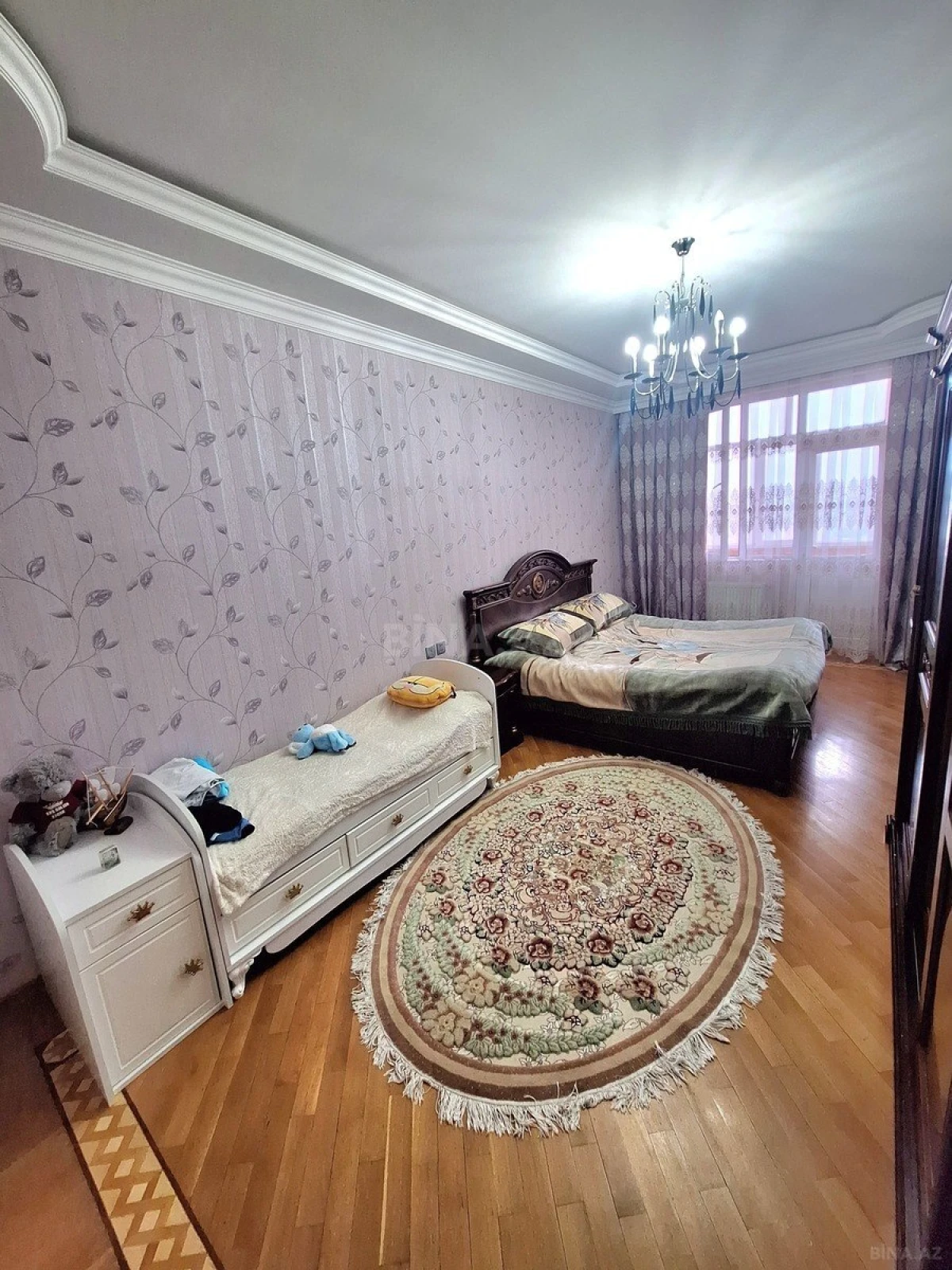 Satılır 3 otaqlı mənzil 127 m²