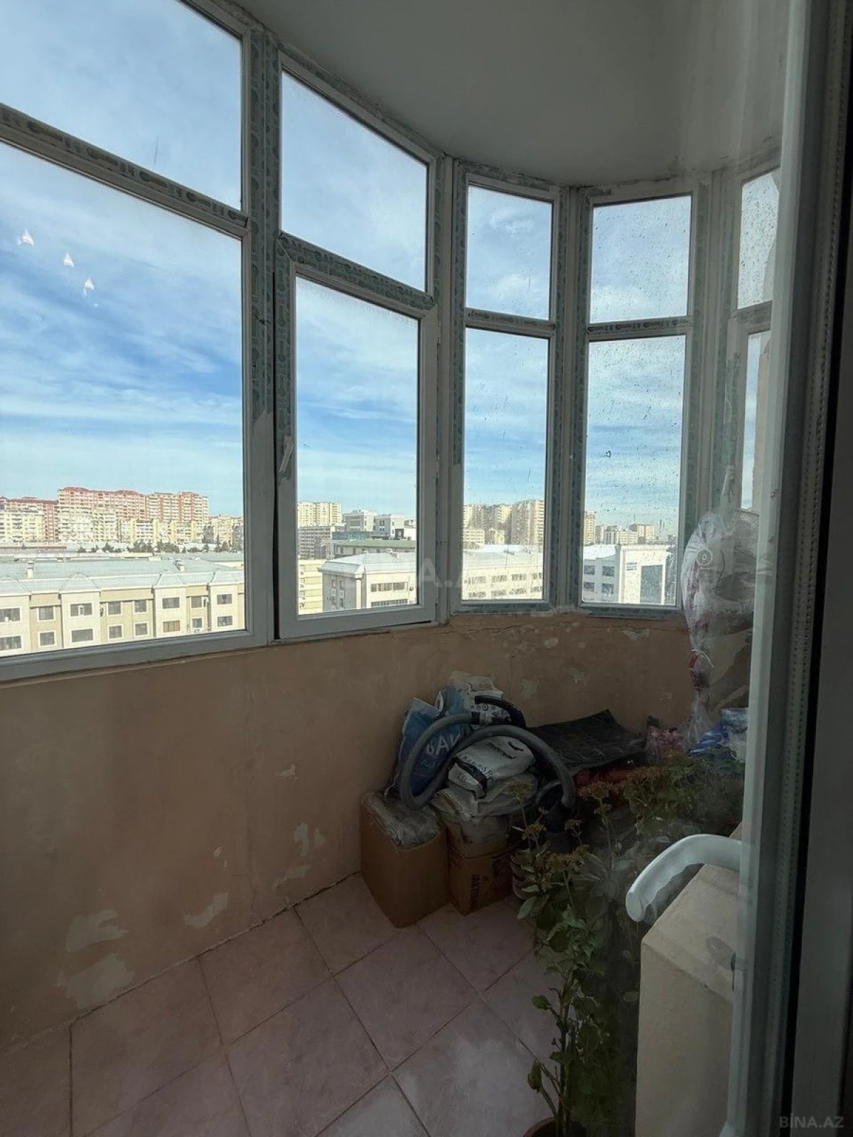 Satılır 3 otaqlı mənzil 130 m²