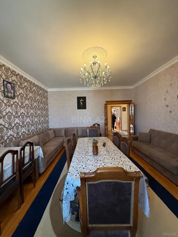 Satılır 3 otaqlı mənzil 130 m²