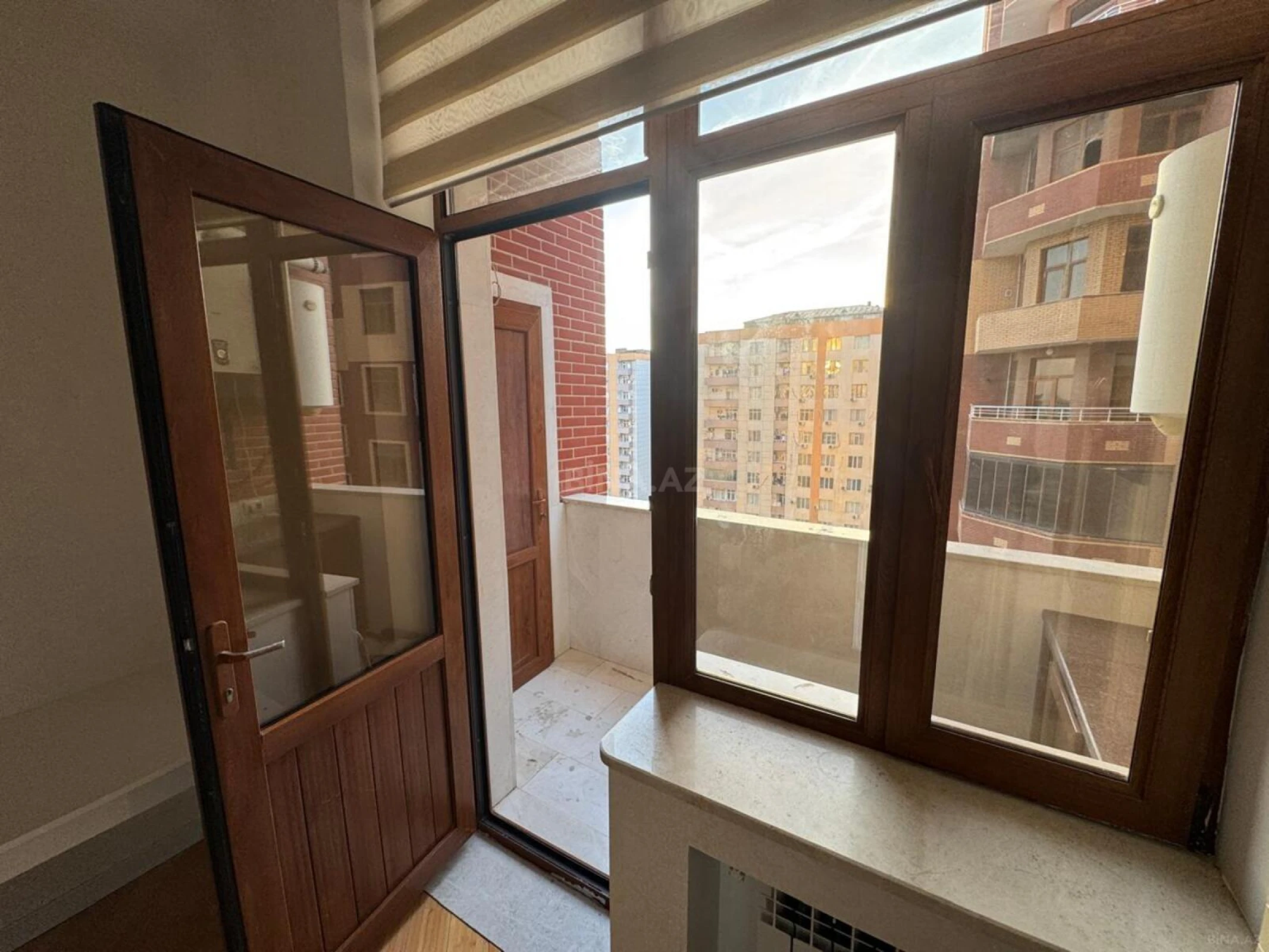 Kirayə verilir 3 otaqlı mənzil 180 m²