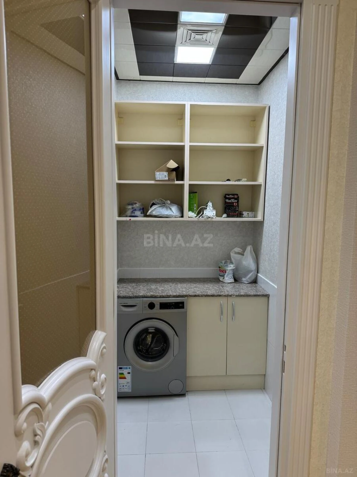 Kirayə verilir 3 otaqlı mənzil 180 m²