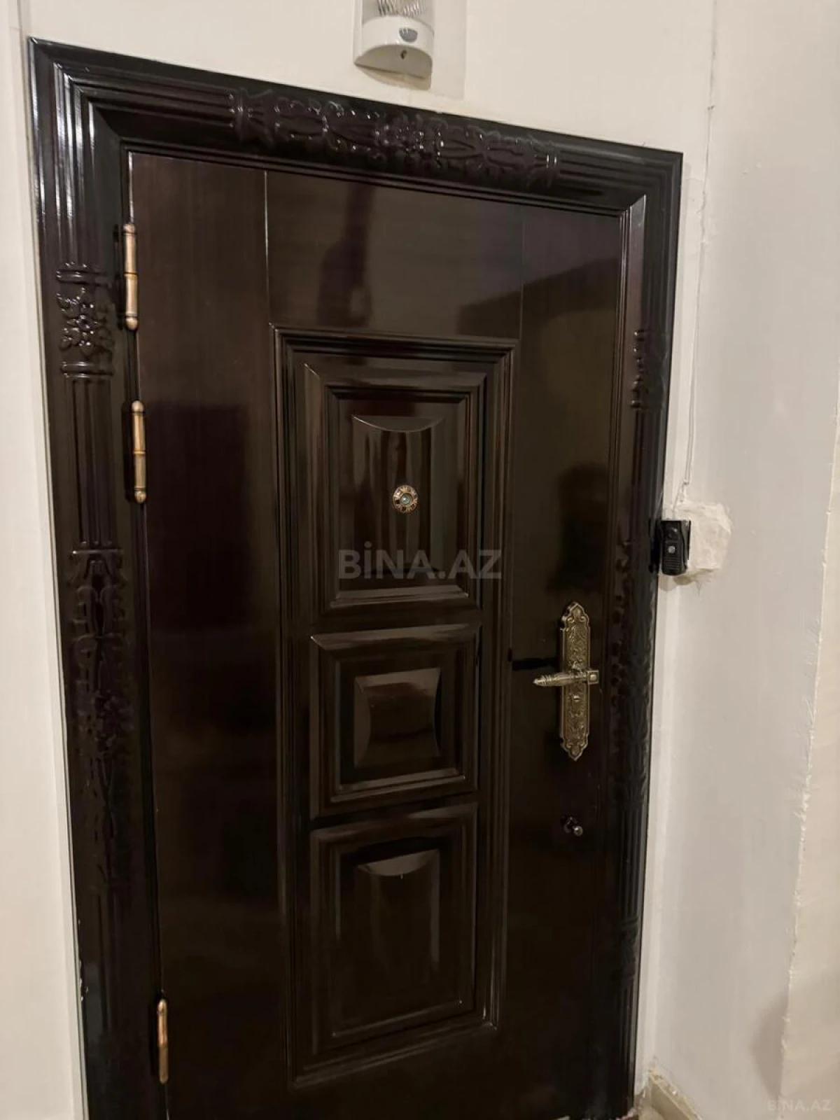Kirayə verilir 3 otaqlı mənzil 180 m²