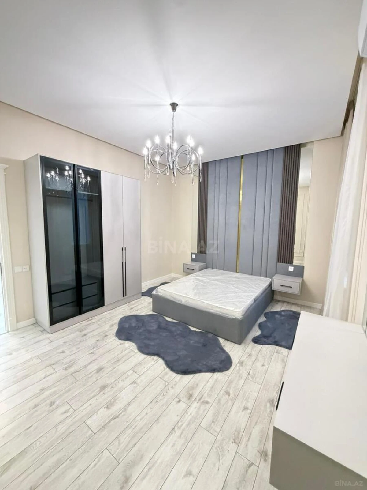 Satılır 5 otaqlı həyət evi 265 m²