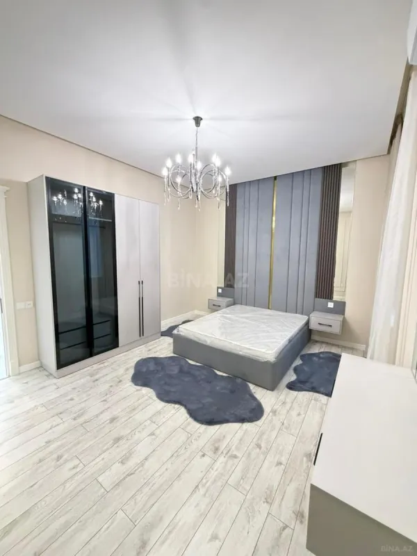 Satılır 5 otaqlı həyət evi 265 m²