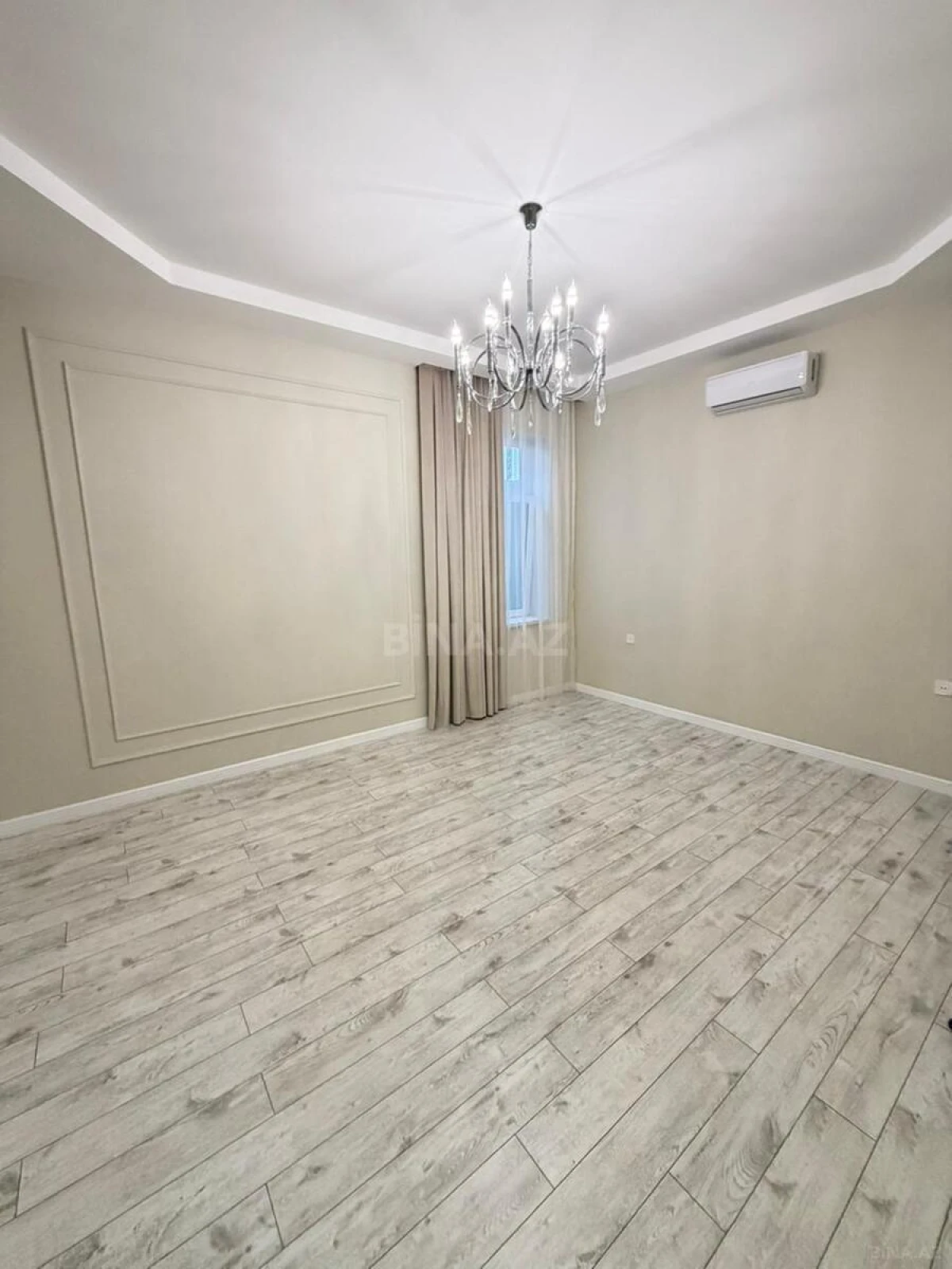 Satılır 5 otaqlı həyət evi 265 m²