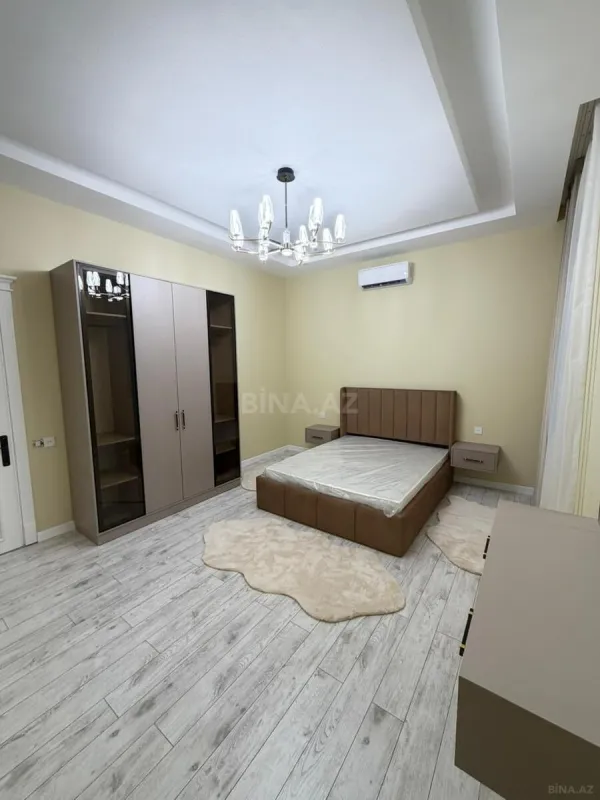 Satılır 5 otaqlı həyət evi 265 m²