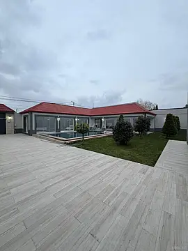 Satılır 5 otaqlı həyət evi 265 m²
