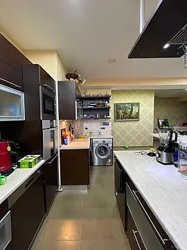 Kirayə verilir 3 otaqlı mənzil 140 m²