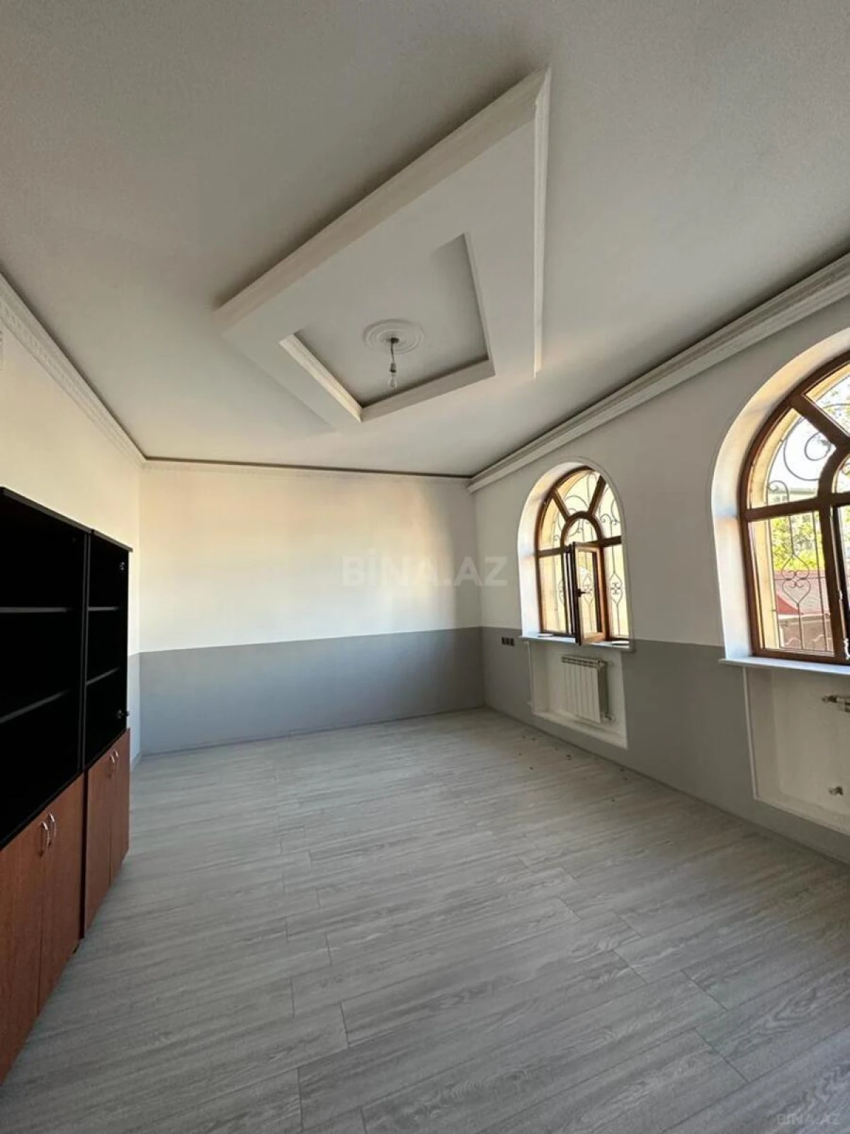 Kirayə verilir 6 otaqlı ofis 320 m²