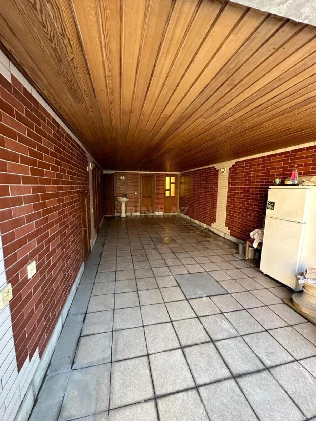 Kirayə verilir 6 otaqlı ofis 320 m²