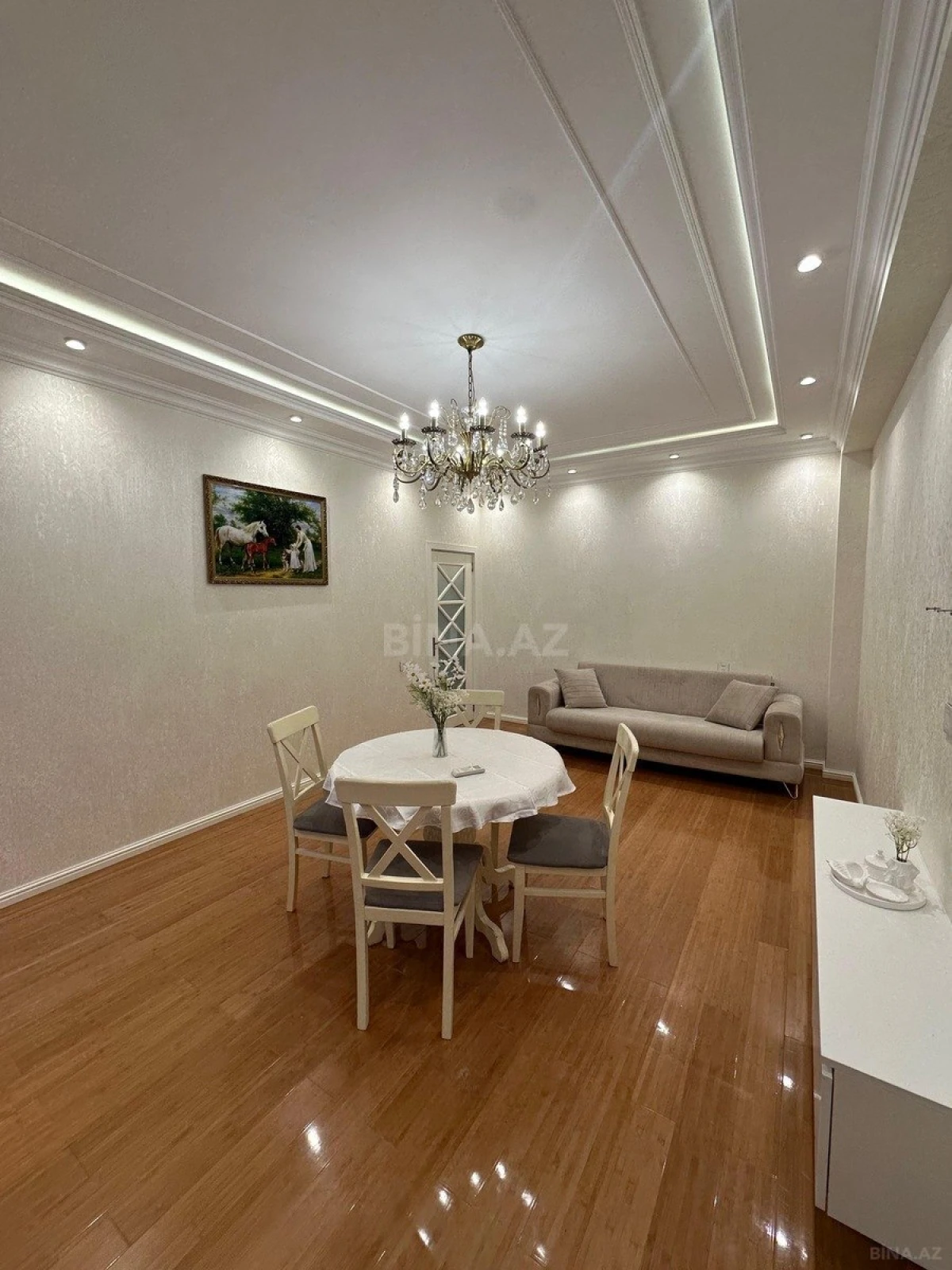 Satılır 2 otaqlı mənzil 65 m²