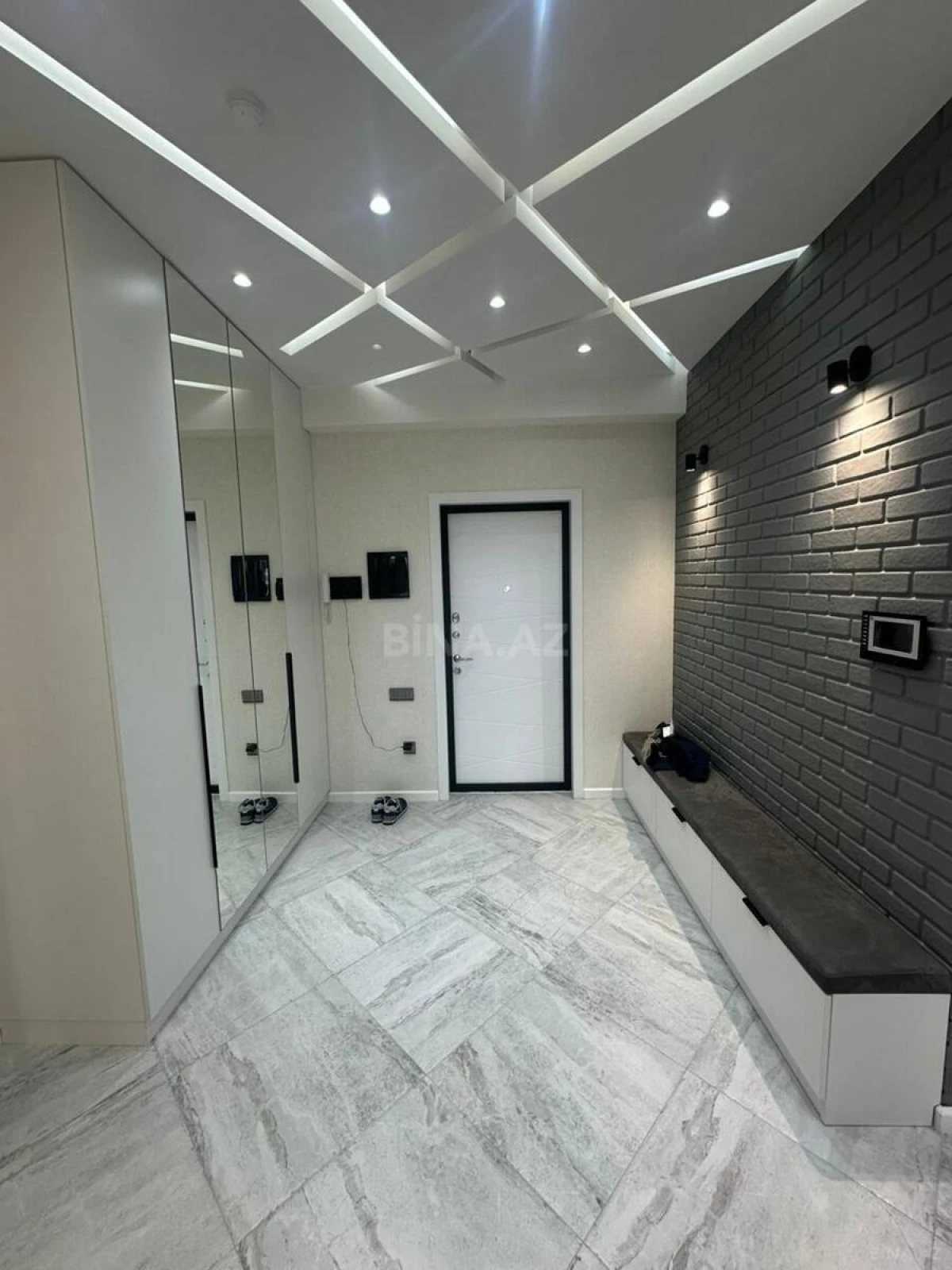 Satılır 3 otaqlı mənzil 90 m²