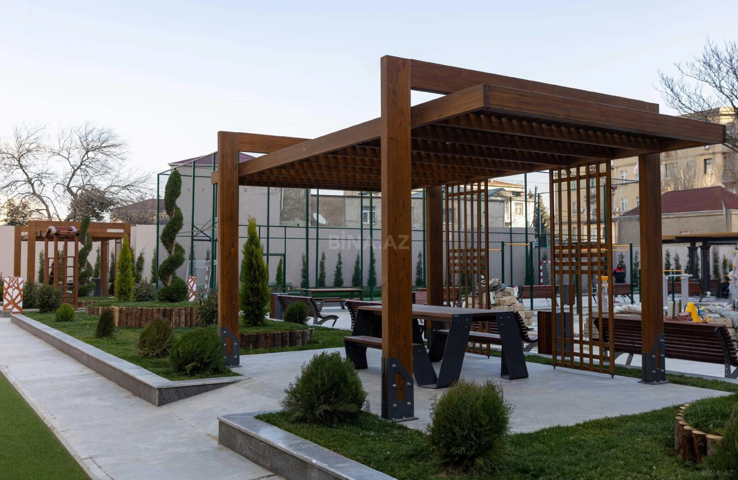 Satılır 3 otaqlı mənzil 135 m²