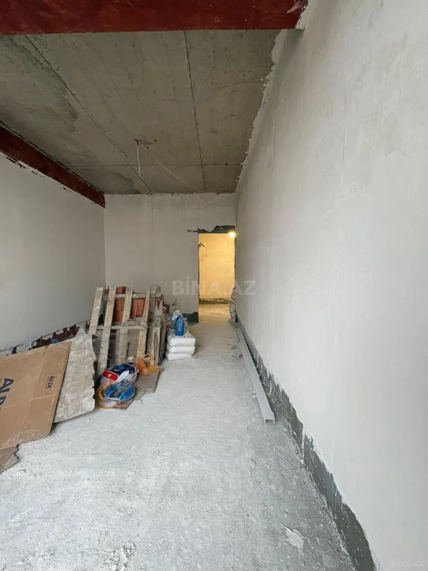 Satılır 3 otaqlı mənzil 135 m²