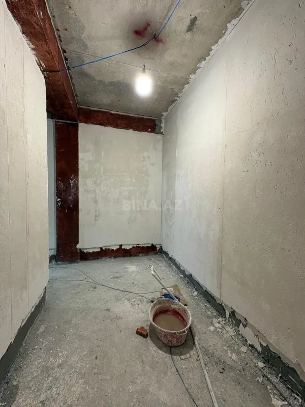 Satılır 3 otaqlı mənzil 135 m²