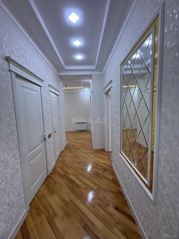 Satılır 3 otaqlı mənzil 112 m²