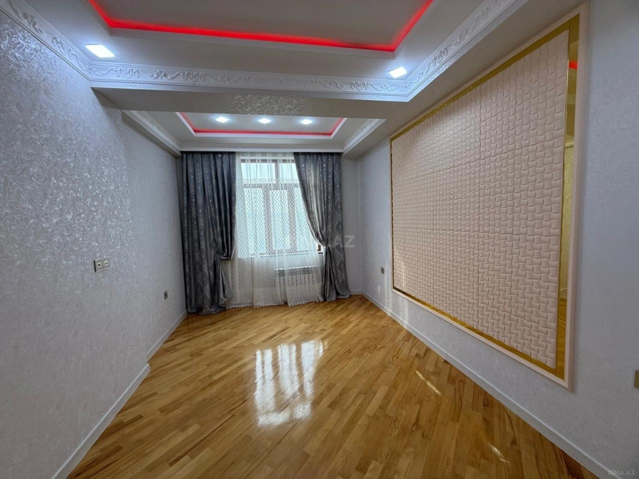 Satılır 3 otaqlı mənzil 112 m²