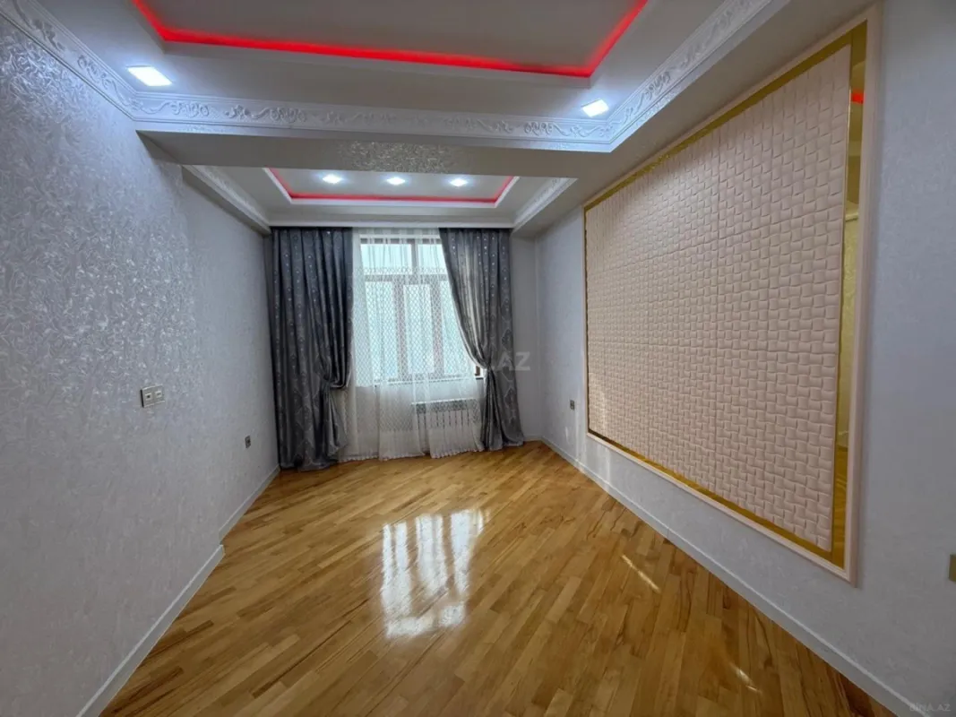 Satılır 3 otaqlı mənzil 112 m²
