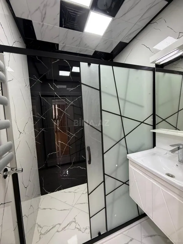 Satılır 3 otaqlı mənzil 112 m²