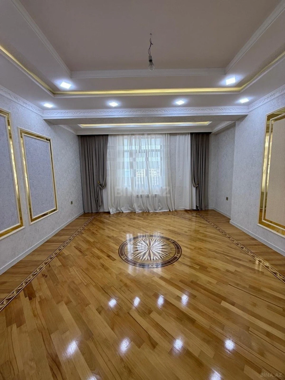 Satılır 3 otaqlı mənzil 112 m²