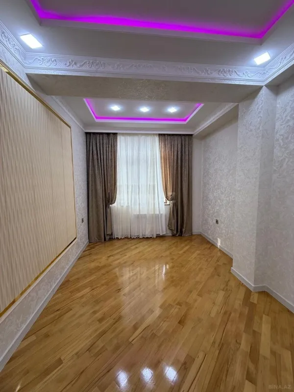 Satılır 3 otaqlı mənzil 112 m²