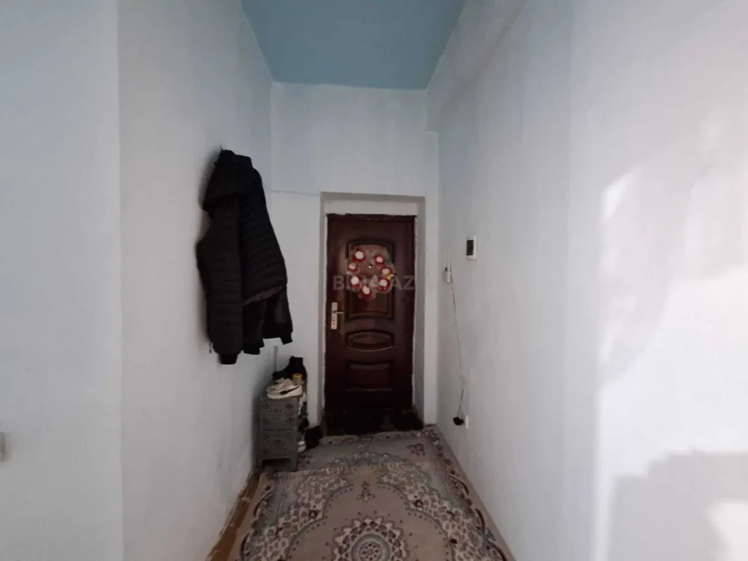 Satılır 1 otaqlı mənzil 42 m²
