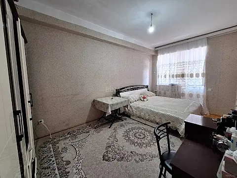 Satılır 1 otaqlı mənzil 42 m²