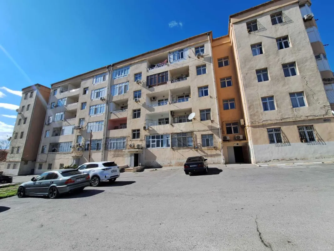 Satılır 1 otaqlı mənzil 42 m²