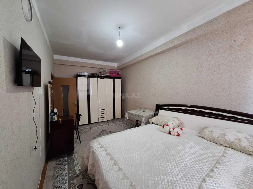 Satılır 1 otaqlı mənzil 42 m²