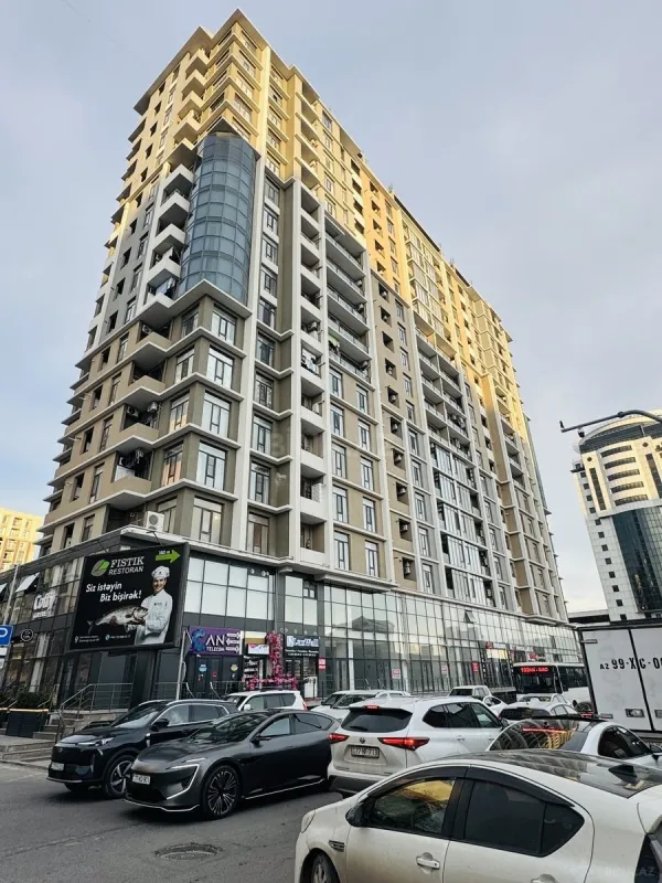 Satılır 3 otaqlı mənzil 120 m²