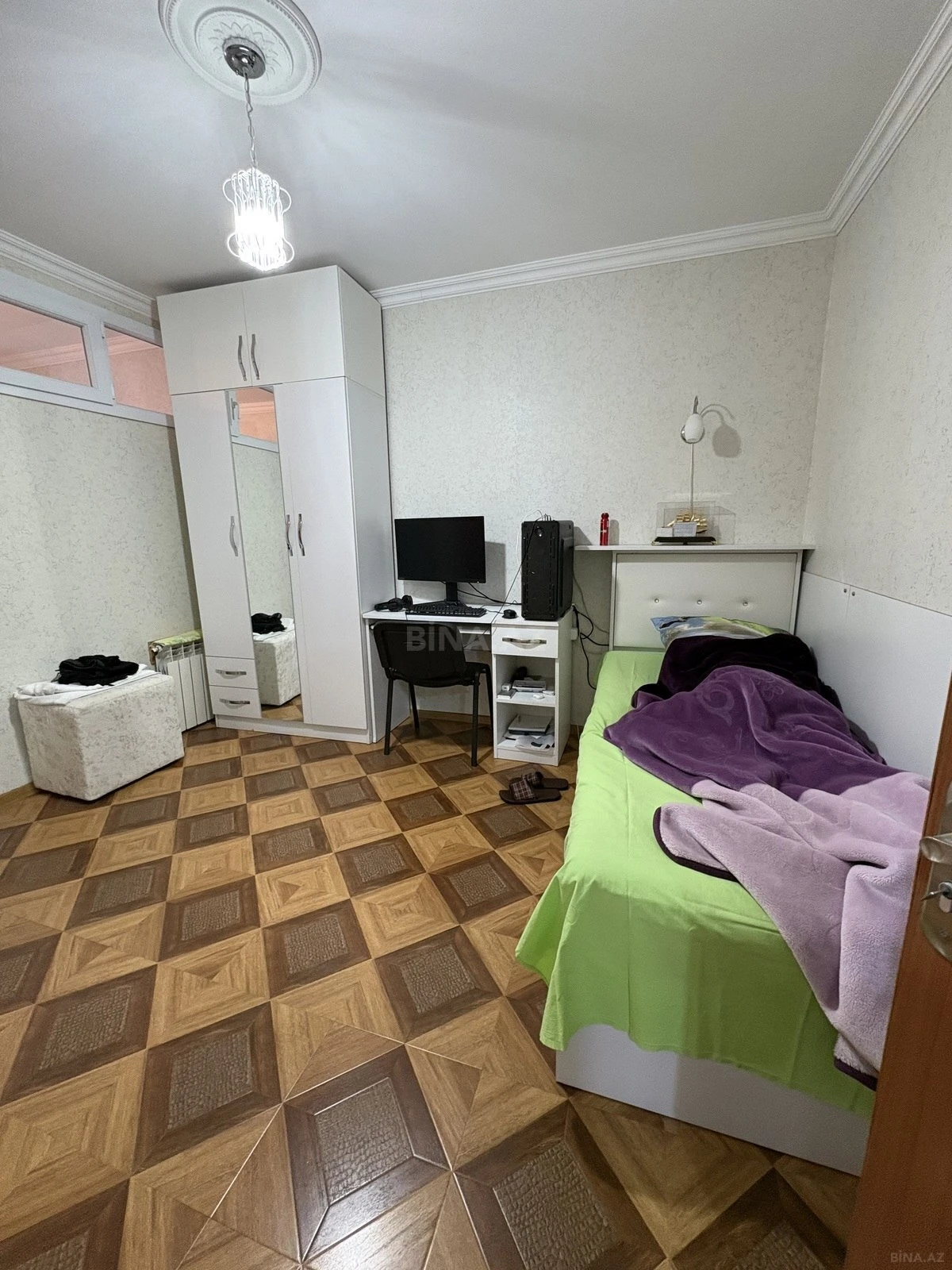 Satılır 4 otaqlı mənzil 75 m²