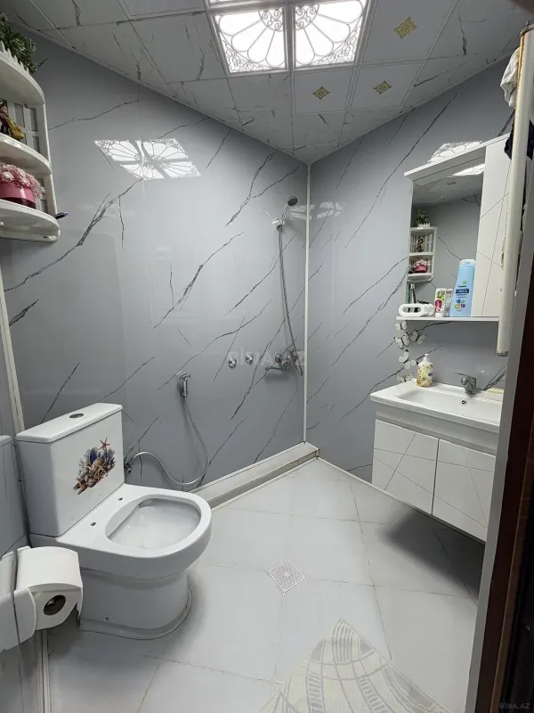 Satılır 4 otaqlı mənzil 75 m²